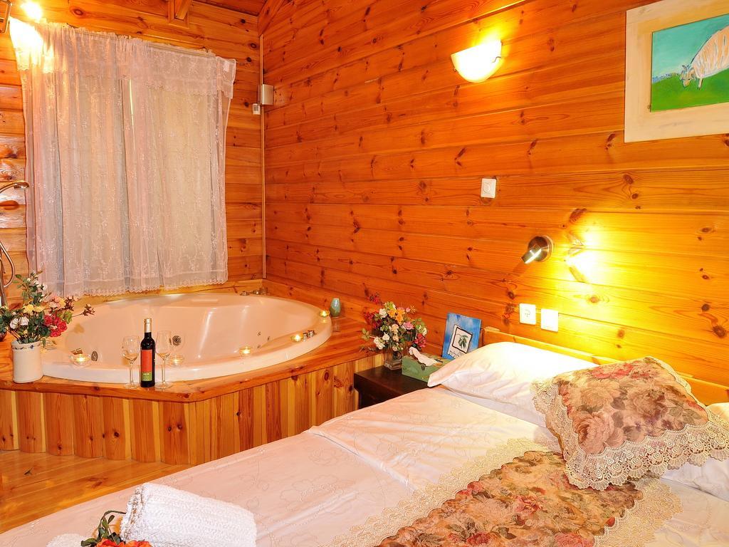 The Galilee Cabin Villa Arbel Room photo